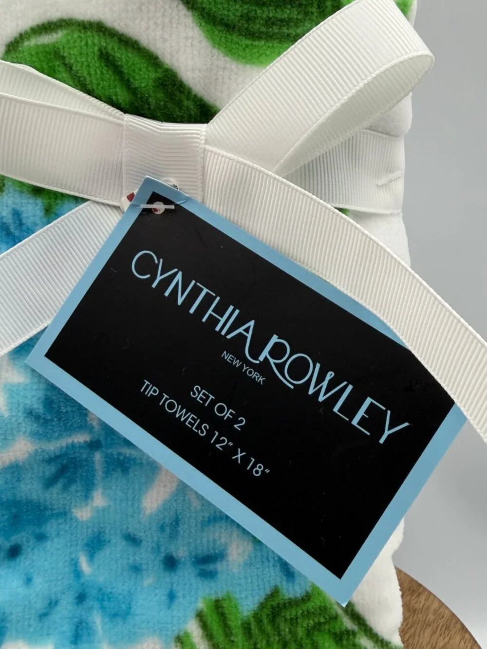 Cynthia Rowley Hydrangea Tip Towels Set of 2 Blue Floral Green White 12x18 NWT